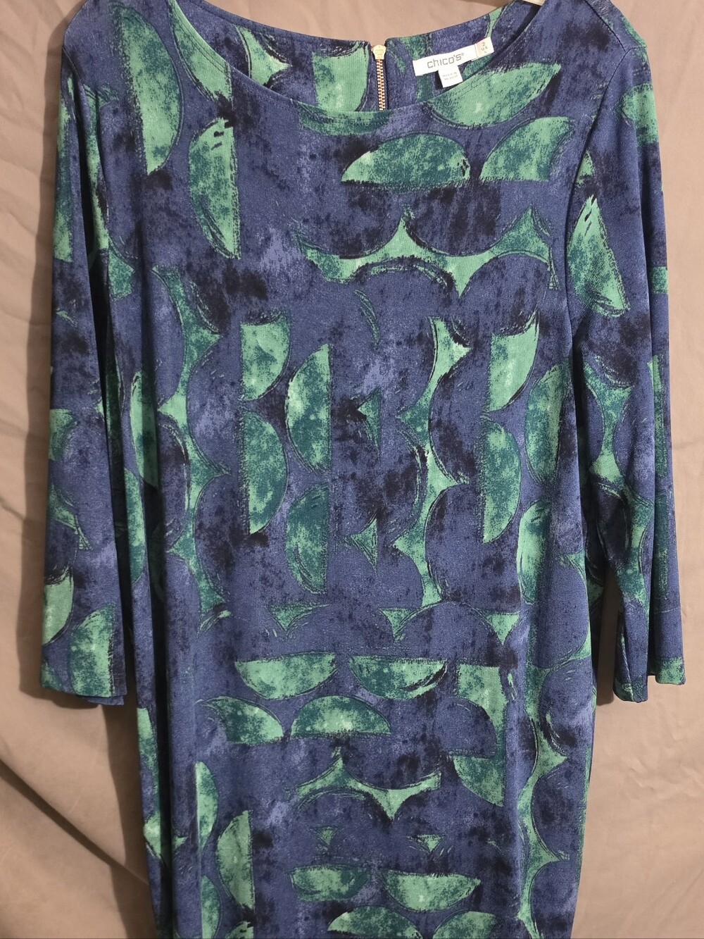 Chico's Sheath Dress 2 Medium 12-14 Abstract Stretch Knit 3/4 Sleeve Zip Back